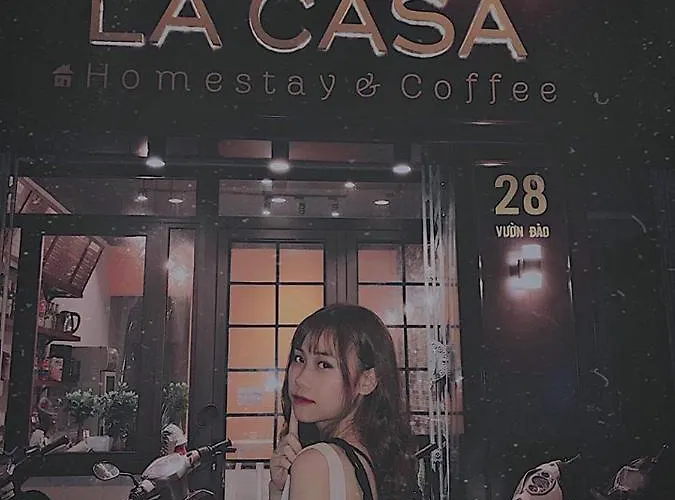 La Casa Homestay And Coffee Hostel *